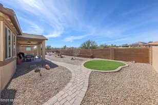9770 S Desert Flint Dr, Tucson, AZ 85747 - Photo 32