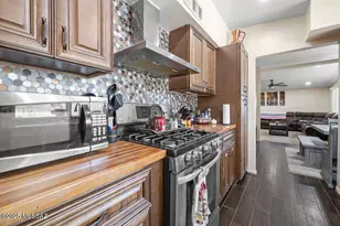 8908 E Maple Leaf Dr, Tucson, AZ 85710 - Photo 14