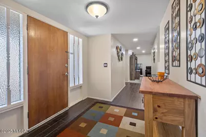 8908 E Maple Leaf Drive, Tucson, AZ 85710 - Photo 6