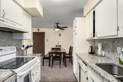 6325 N Barcelona Lane #711, Tucson, AZ 85704 - Photo 16