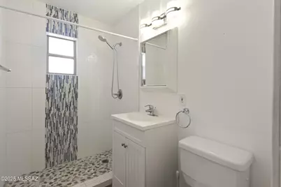 725 W Paris Promenade, Tucson, AZ 85705 - Photo 14