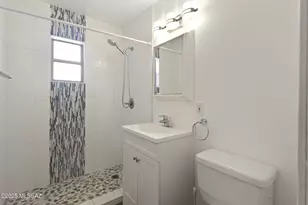 725 W Paris Promenade, Tucson, AZ 85705 - Photo 14