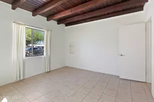 725 W Paris Promenade, Tucson, AZ 85705 - Photo 8