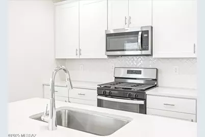 756 W Calle Cubeta, Sahuarita, AZ 85629 - Photo 2