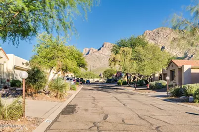 231 E Highcourte Lane, Oro Valley, AZ 85737 - Photo 2