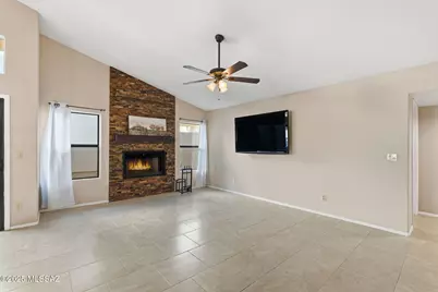 231 E Highcourte Lane, Oro Valley, AZ 85737 - Photo 4