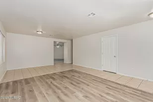 2150 W Sunset Surprise Ct, Tucson, AZ 85742 - Photo 12