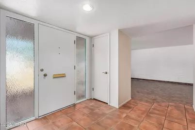 741 S Abrego Drive, Green Valley, AZ 85614 - Photo 8