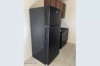 365 W 33rd Street #A, Tucson, AZ 85713 - Photo 2