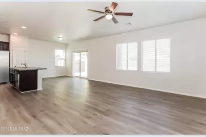 1027 E Madera Grove Lane, Sahuarita, AZ 85629 - Photo 2