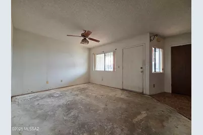 4172 N Western Winds Drive, Tucson, AZ 85705 - Photo 2