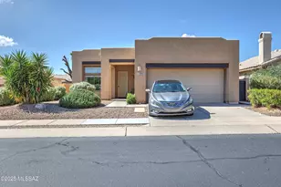 10991 N Double Eagle Ct, Oro Valley, AZ 85737 - Photo 2