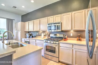 10991 N Double Eagle Court, Oro Valley, AZ 85737 - Photo 6