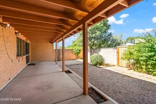 37 E Mediterranean Dr, Tucson, AZ 85704 - Photo 26