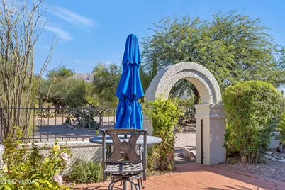 1700 E Calle De La Culebra, Tucson, AZ 85718 - Photo 4