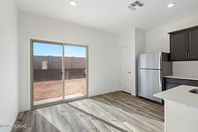 7690 S Wild Prairie Drive, Tucson, AZ 85757 - Photo 6