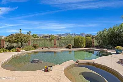 11050 N Canada Ridge Drive, Oro Valley, AZ 85737 - Photo 1