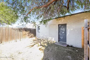 302 W Flores St, Tucson, AZ 85705 - Photo 10
