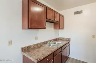 1518 E Hedrick Dr, Tucson, AZ 85719 - Photo 6