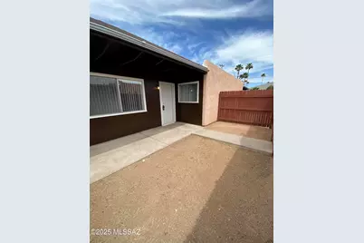 2625 N Alvernon Way #C4, Tucson, AZ 85716 - Photo 1