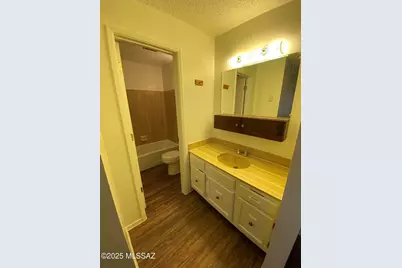 2625 N Alvernon Way #E1, Tucson, AZ 85716 - Photo 8