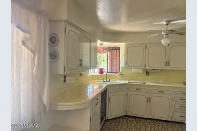 2615 E Manchester Street, Tucson, AZ 85716 - Photo 2