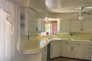 2615 E Manchester St, Tucson, AZ 85716 - Photo 2