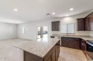 806 W Calle Falerno, Sahuarita, AZ 85629 - Photo 6