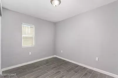 414 E Michigan Drive, Tucson, AZ 85714 - Photo 18