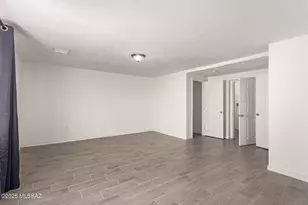 414 E Michigan Dr, Tucson, AZ 85714 - Photo 12
