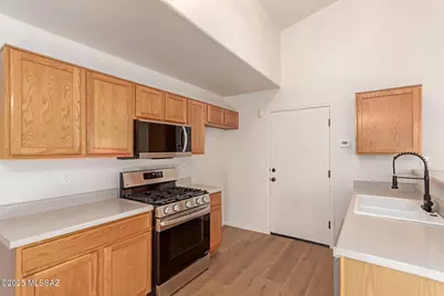 7739 S Lions Spring Way, Tucson, AZ 85747 - Photo 2