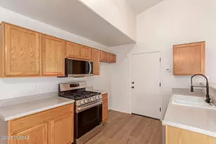 7739 S Lions Spring Way, Tucson, AZ 85747 - Photo 2