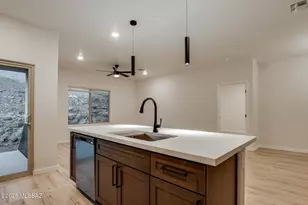 3272 W Athenee Ct, Tucson, AZ 85746 - Photo 16