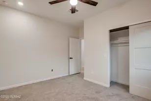 3272 W Athenee Ct, Tucson, AZ 85746 - Photo 8