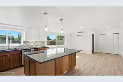 950 W Ina Road, Tucson, AZ 85704 - Photo 8
