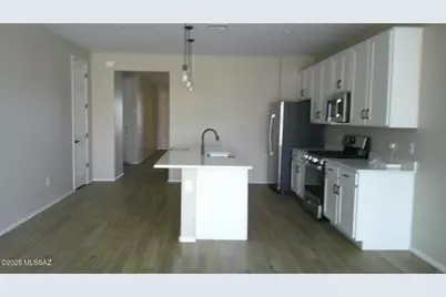 12041 E Bohlman Drive, Vail, AZ 85641 - Photo 2