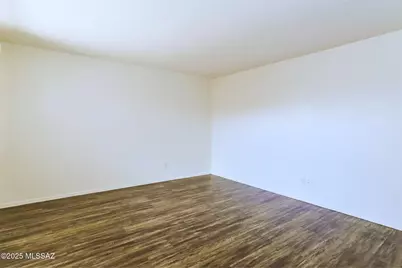 2625 N Alvernon Way #D3, Tucson, AZ 85716 - Photo 2