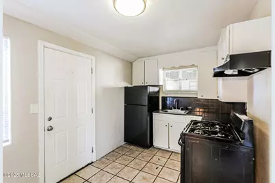 302 W Flores Street #12, Tucson, AZ 85705 - Photo 6