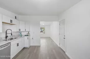 1964 W Mistletoe Cir, Tucson, AZ 85713 - Photo 14