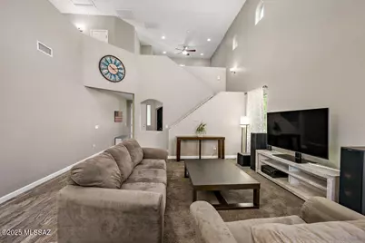 9769 N Hebden Way, Marana, AZ 85653 - Photo 10