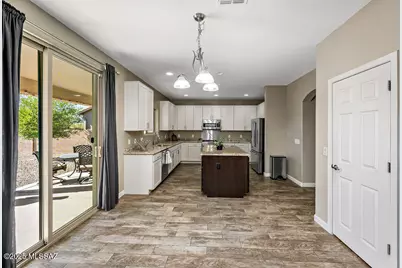 9769 N Hebden Way, Marana, AZ 85653 - Photo 12
