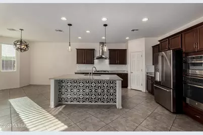 2944 S Smokin Pistol Way, Tucson, AZ 85713 - Photo 2