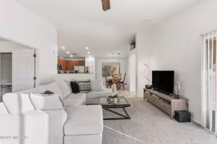102 S Beyerville Pl, Sahuarita, AZ 85629 - Photo 14