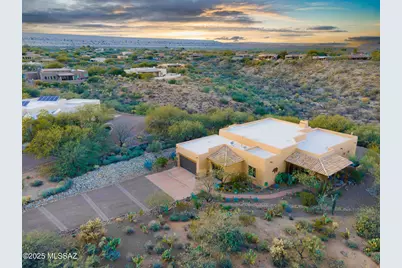 762 W Placita Quieta, Green Valley, AZ 85622 - Photo 2