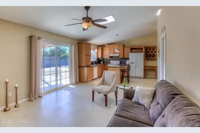 8300 N Bayou Drive, Tucson, AZ 85741 - Photo 16
