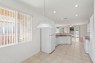 9349 N Sombrero Canyon Dr, Tucson, AZ 85743 - Photo 12