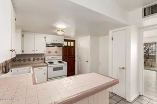 1910 W Calle Pacifica, Tucson, AZ 85745 - Photo 10