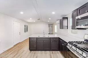 4737 N Kenwood Ct, Tucson, AZ 85705 - Photo 6