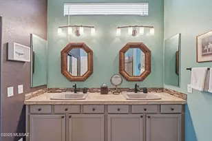 1821 E Redstart Rd, Green Valley, AZ 85614 - Photo 32