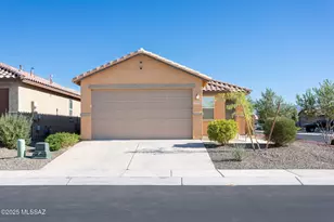 10636 W Harrigan Dr, Marana, AZ 85653 - Photo 1